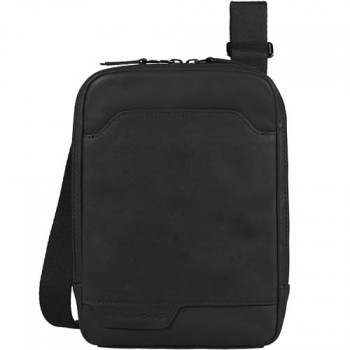 Сумочка / Барсетка Piquadro EUCLIDE/Black верт. с отдел. для iPad mini на ремне CA3084S73_N Сумочка / Барсетка Piquadro EUCLIDE/Black верт. с отдел. для iPad mini на ремне CA3084S73_N